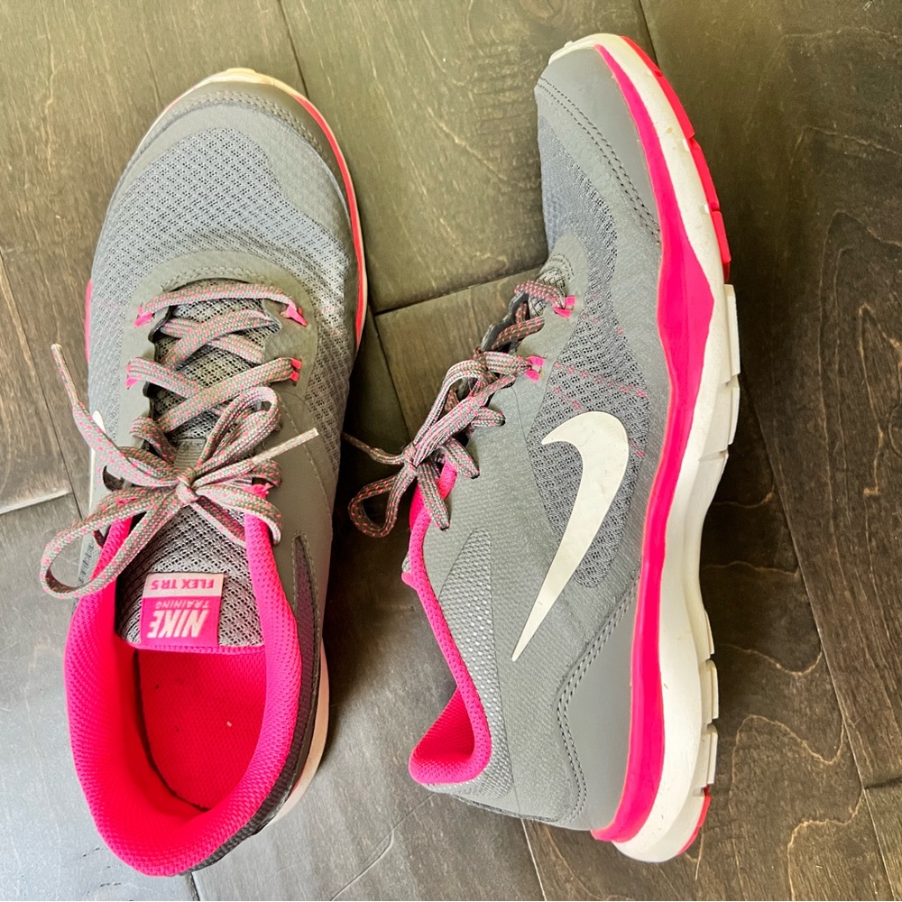 Pink Nike Training Flex TR5